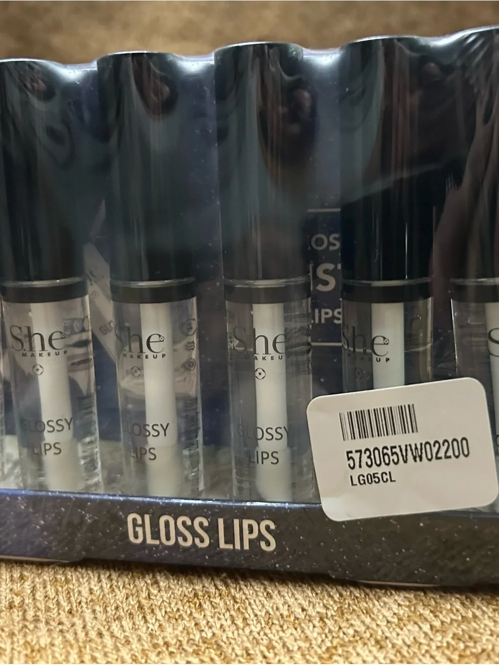 N/A glossy lips